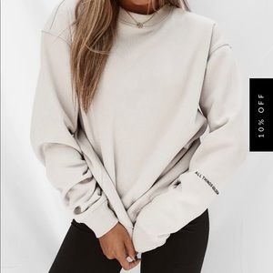 NWT All Things Golden Sweatshirt